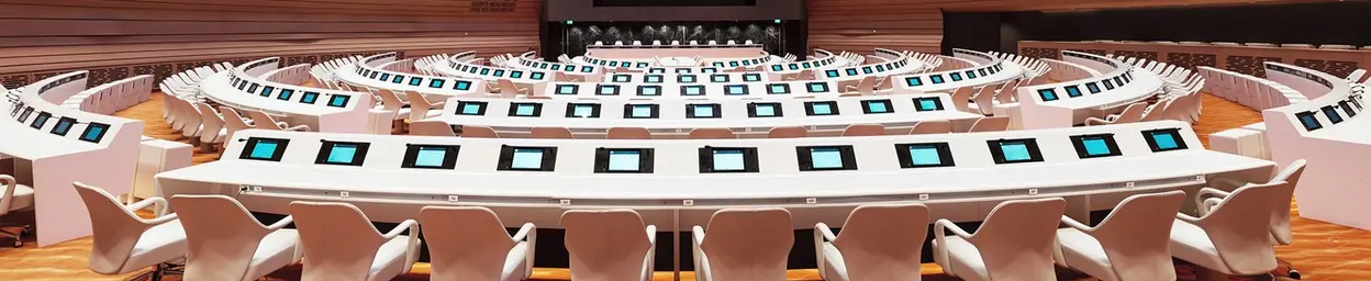 Touchscreen-Monitore für Meeting- und Konferenzräume
